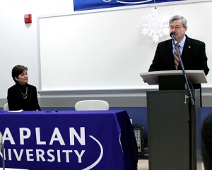Iowa Governor Terry Branstad speaks at Kaplan University in Mason City in 2012