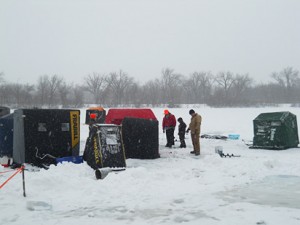 ice_fishing_2011-01