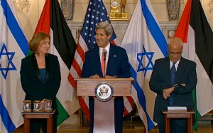 John Kerry, Secretary of State with Israeli Justice Minister Tzipi Livni (left) and Palestinian Chief Negotiator Saeb Erekat