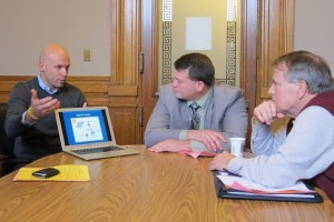 Tim Dwight meets with Iowa Senators Sodders and Beal at the State Capitol