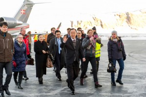 Secretary-General Ban Ki-moon arrives in Kangerlussuaq, Greenland, with Prime Minister Helle Thorning-Schmidt of Denmark. UN Photo/Mark Garten