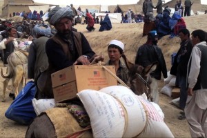 WFP delivers supplies into the landslides zone in Argo district of Badakshan province to over 700 needy families. Photo: UNIFEED still