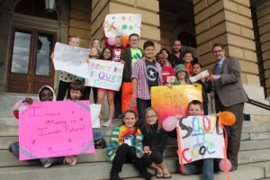 Rep. Prichard with children at the state capitol