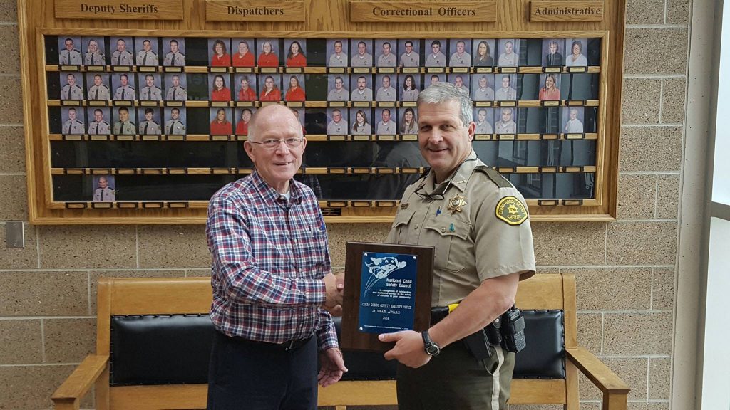 Award presented to Sheriff Pals