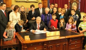 I attended the bill signing ceremonies for Senate File 2191 which establishes an office within the Department of Public Safety to oversee efforts to combat human trafficking. The bill passed the Iowa Senate 50-0 on February 23 and the Iowa House 98-0 on March 16.