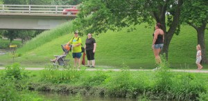 Onlookers in East Park as Genzler pursues young man