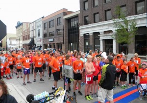 Runners and Hayden on the Bike