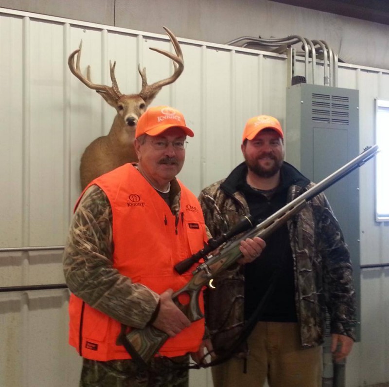 Branstad given gift of muzzleloader for deer hunt | NorthIowaToday.com