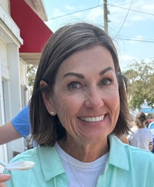 Kim Reynolds to speak at pro-life rally, tour charter school