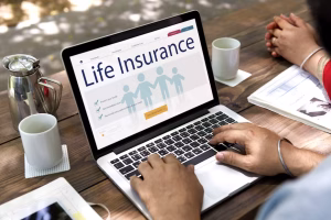 Choosing Between Whole Life and Universal Life Insurance
